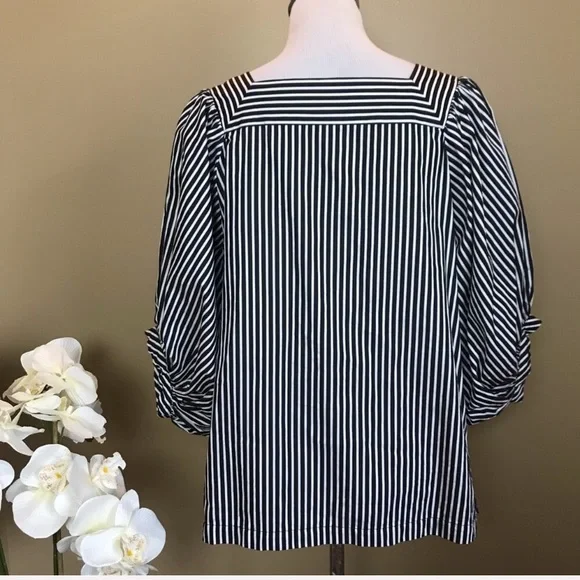 🎉3/$10 in bundle 🎉 Loft Black & White 3/4 Sleeve Top Small - Picture 2 of 5